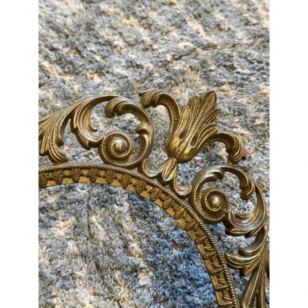 Vtg Metal Ornate Oval Picture Frame Antique Style 17 x 13.5” Wall Decor No Glass